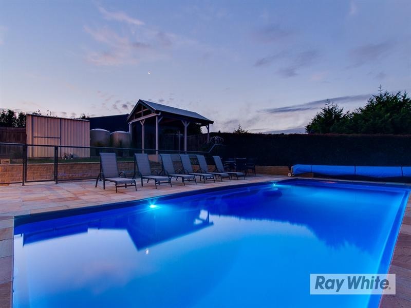 16 Candwindara Court, Langwarrin VIC 3910