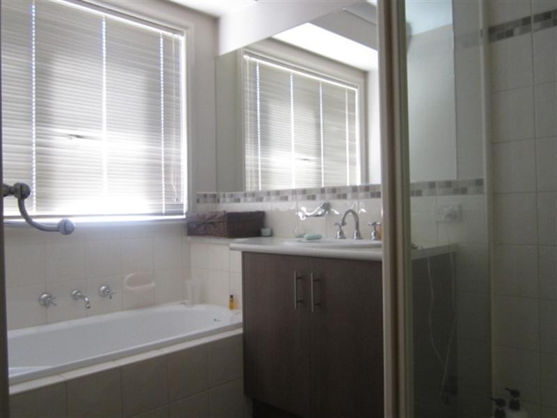 15 Norwich Drive, Berwick VIC 3806