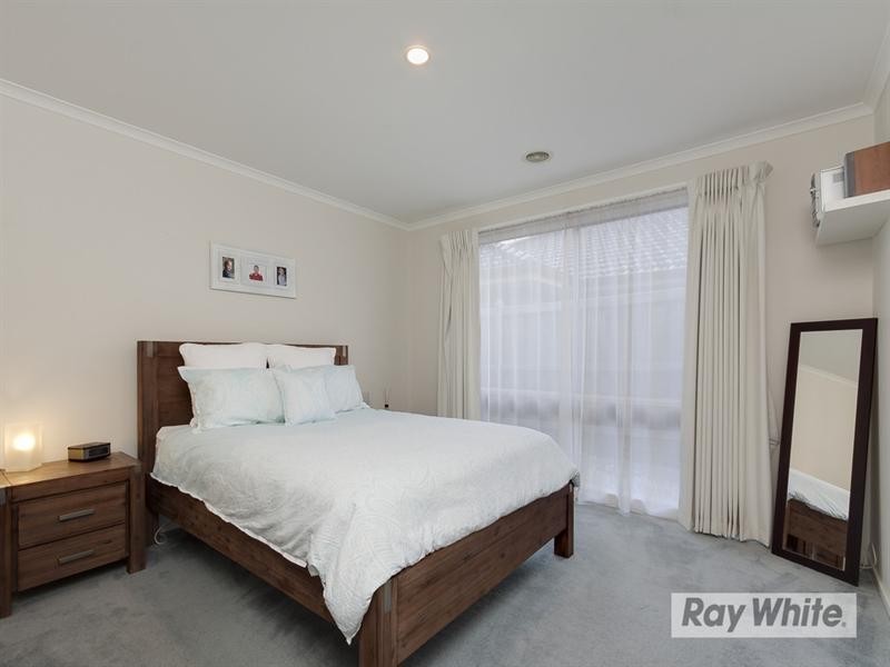 33 Red Wattlebird Crescent, Langwarrin VIC 3910
