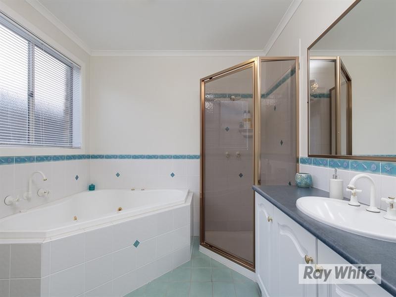 33 Red Wattlebird Crescent, Langwarrin VIC 3910