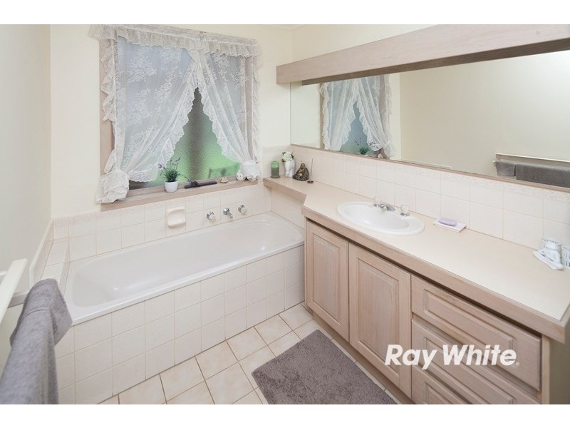 42 Bevnol Road, Langwarrin VIC 3910