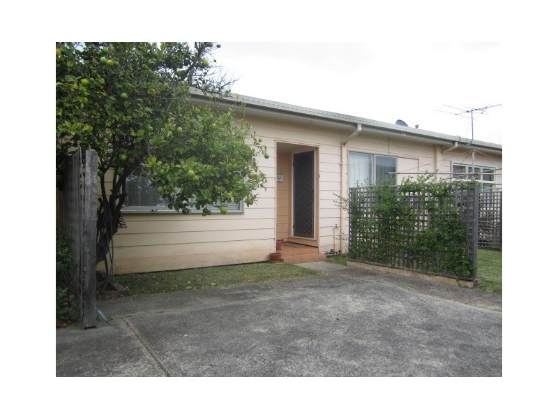 4/18 Lewis Street, Frankston VIC 3199