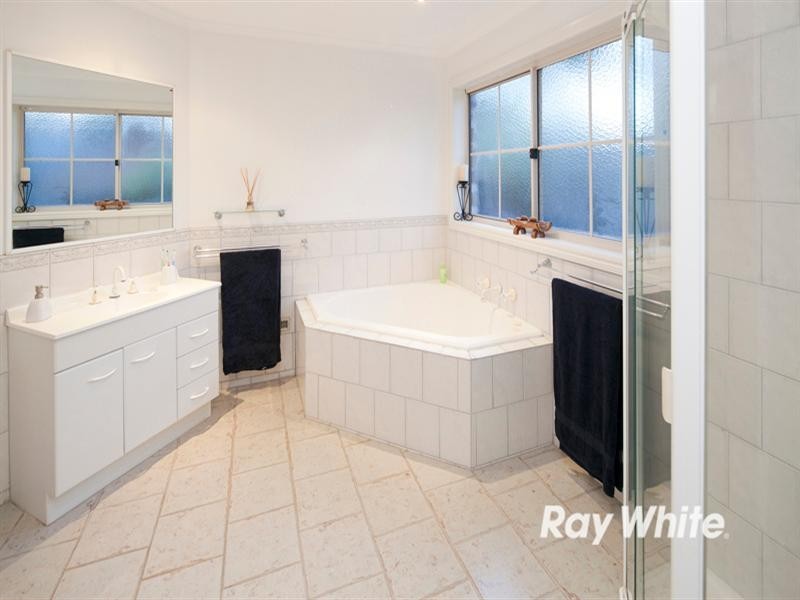 24 Panoramic Drive, Langwarrin VIC 3910