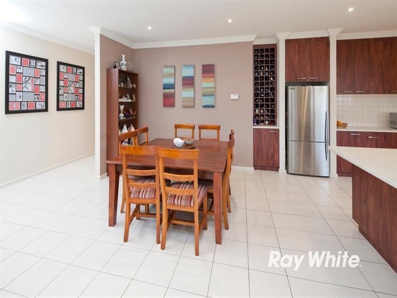 8 Brown Thornbill Court, Langwarrin VIC 3910