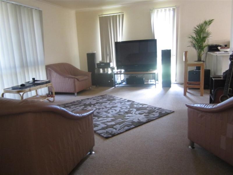 2/34 Robert Street, Somerville VIC 3912