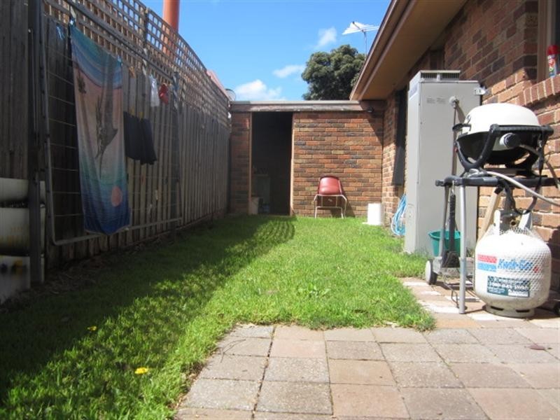 2/34 Robert Street, Somerville VIC 3912