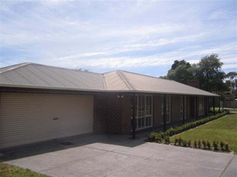 1 Denise Court, Langwarrin VIC 3910