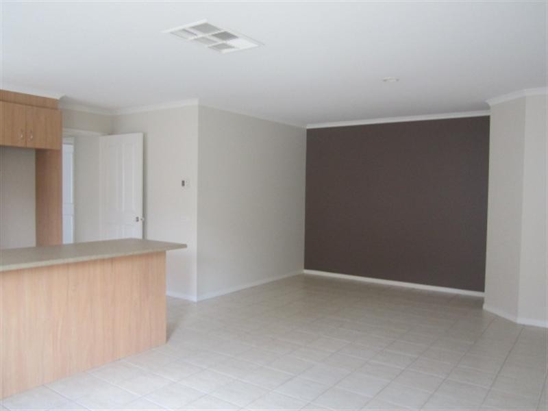 21 Grand Archway, Berwick VIC 3806