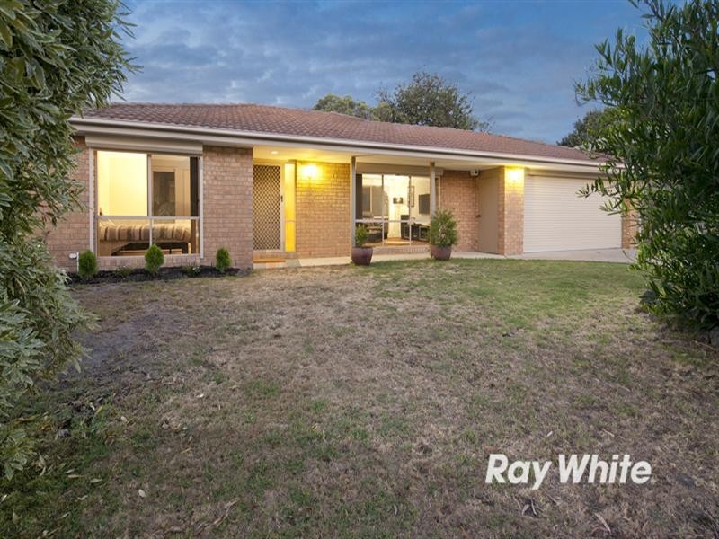 8 Meridian Court, Langwarrin VIC 3910