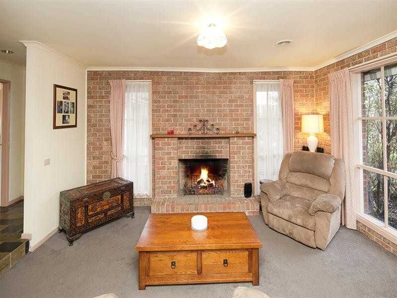 11 Eileen Court, Langwarrin VIC 3910
