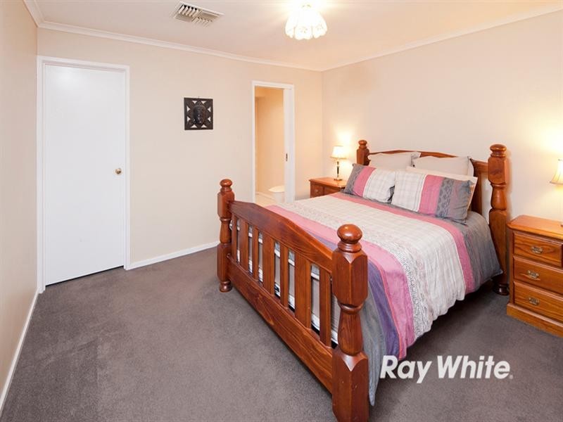 11 Eileen Court, Langwarrin VIC 3910