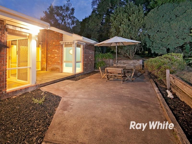 11 Eileen Court, Langwarrin VIC 3910