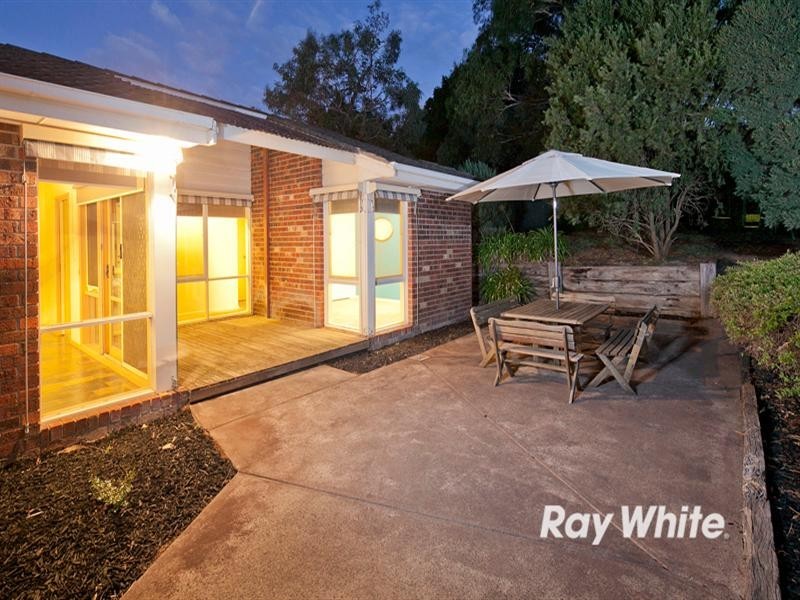 11 Eileen Court, Langwarrin VIC 3910