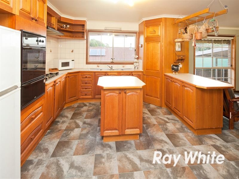 5 Eucalypt Court, Langwarrin VIC 3910