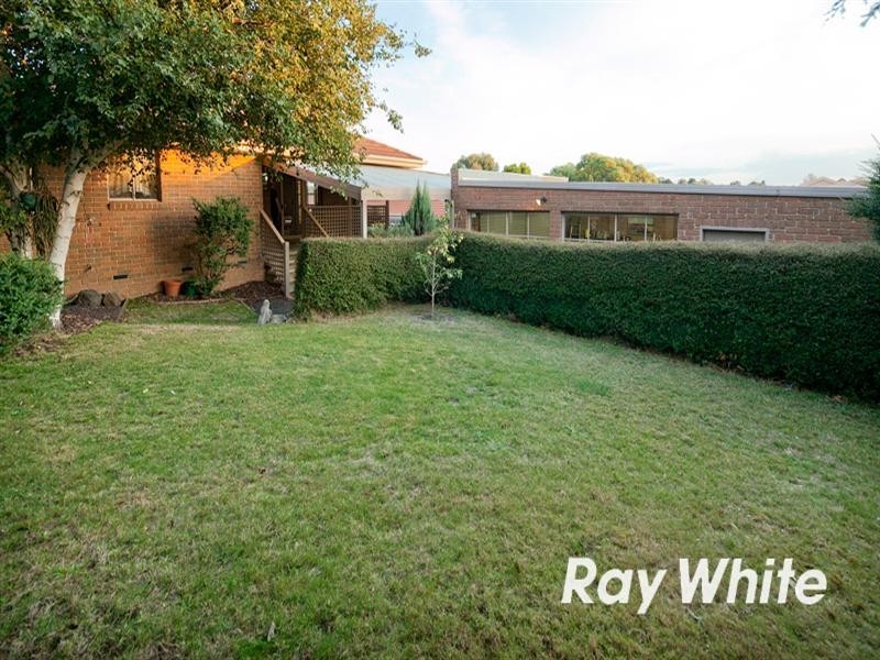 5 Eucalypt Court, Langwarrin VIC 3910