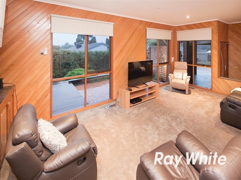 2 Airlie Court, Langwarrin VIC 3910