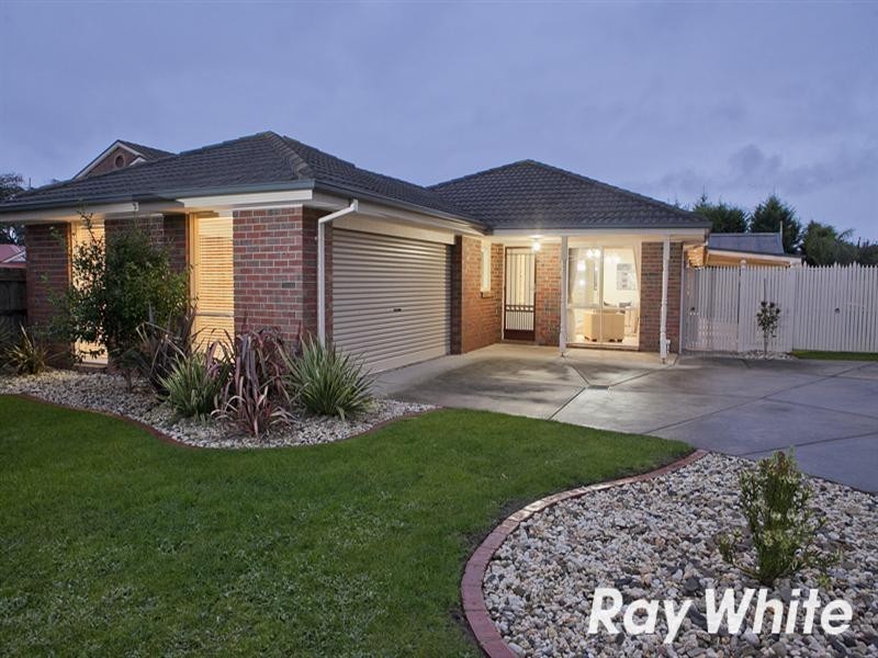 8 Carolyn Court, Langwarrin VIC 3910