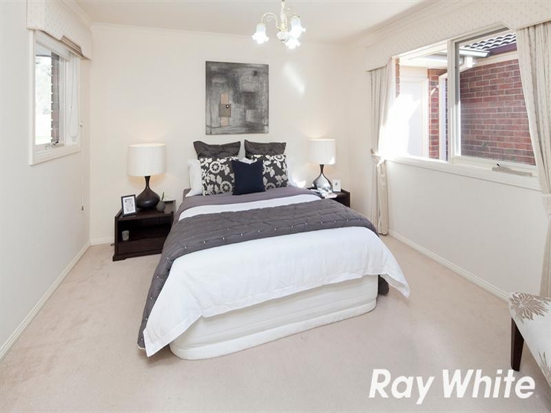 8 Carolyn Court, Langwarrin VIC 3910