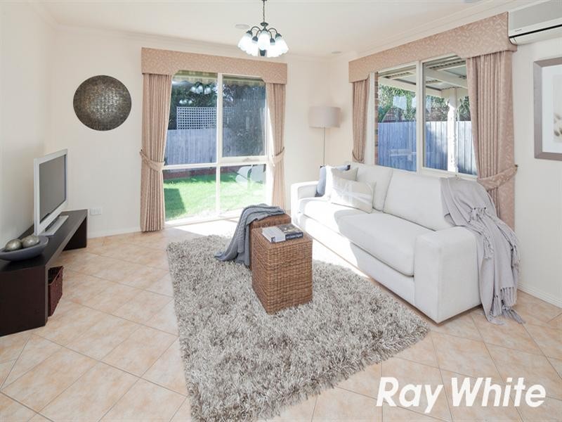 8 Carolyn Court, Langwarrin VIC 3910