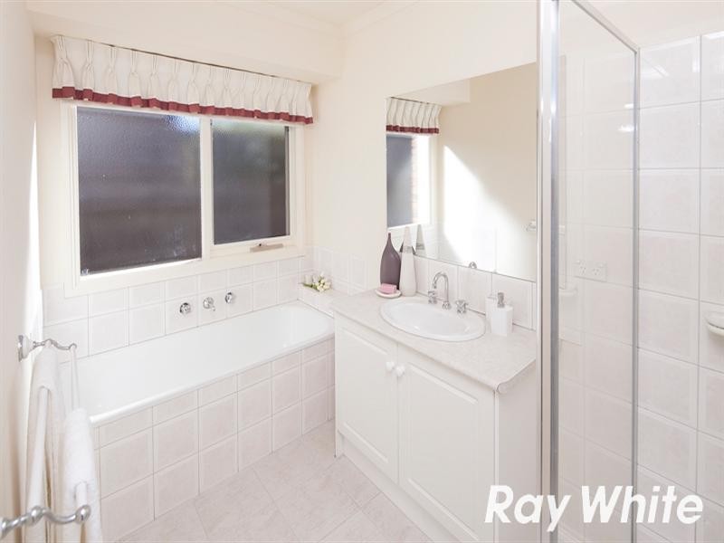 8 Carolyn Court, Langwarrin VIC 3910