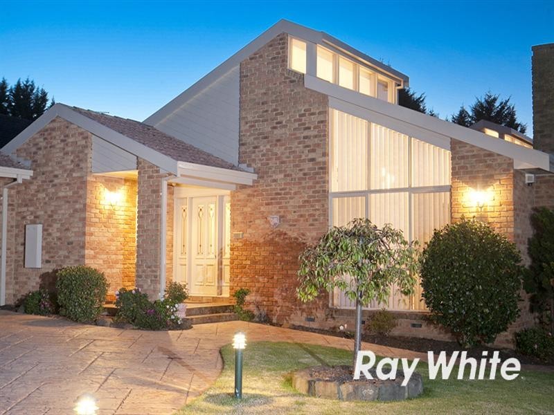 9 Yarralumla Drive, Langwarrin VIC 3910