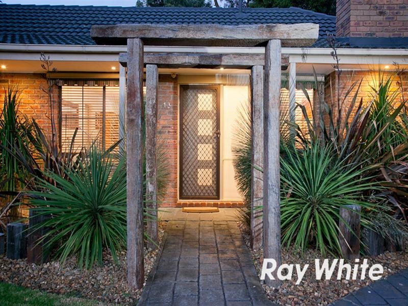 13 Firbank Close, Langwarrin VIC 3910