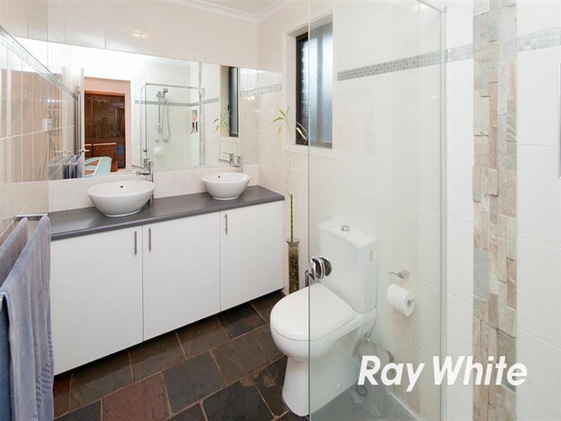 13 Firbank Close, Langwarrin VIC 3910