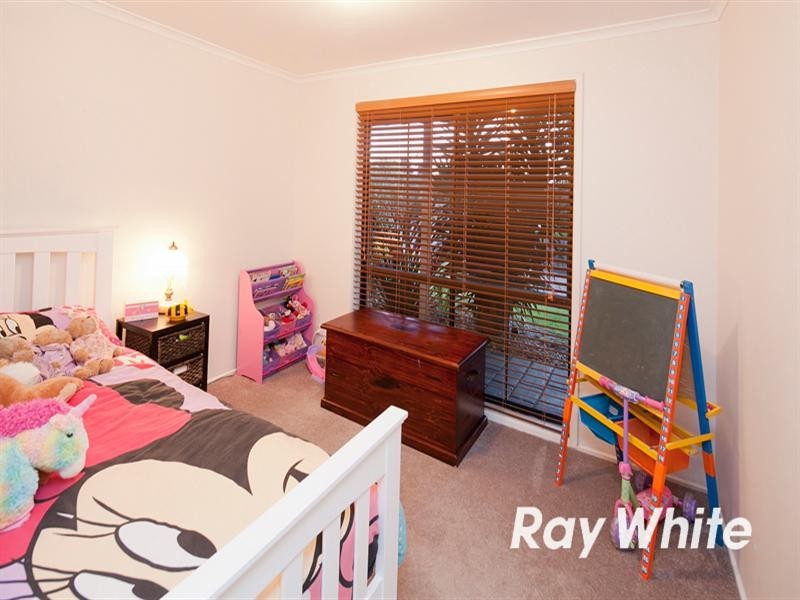 13 Firbank Close, Langwarrin VIC 3910