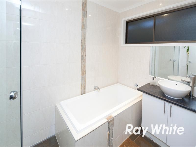 13 Firbank Close, Langwarrin VIC 3910