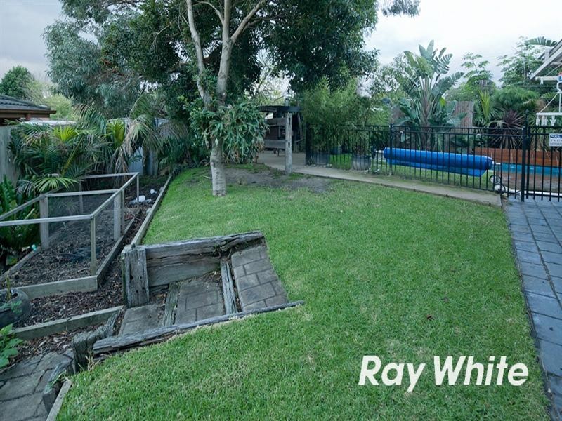 13 Firbank Close, Langwarrin VIC 3910