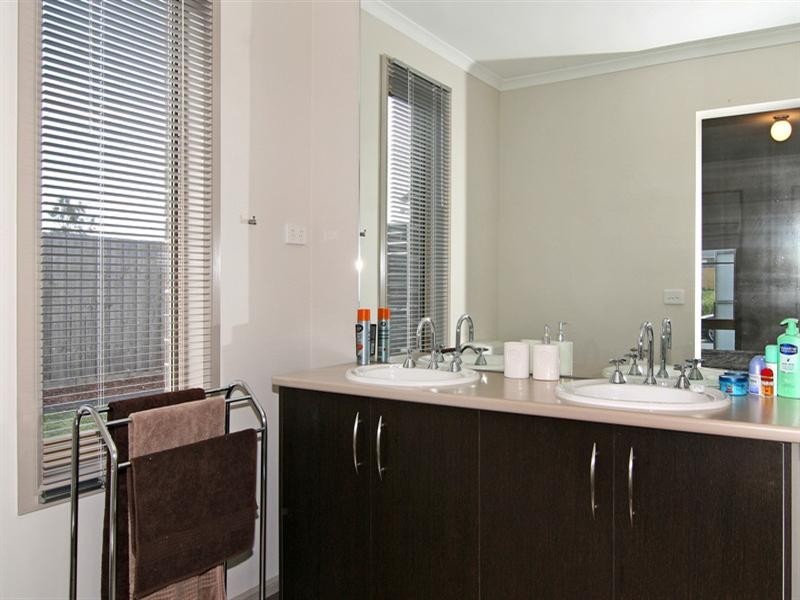 37 Spruce Drive, Hastings VIC 3915