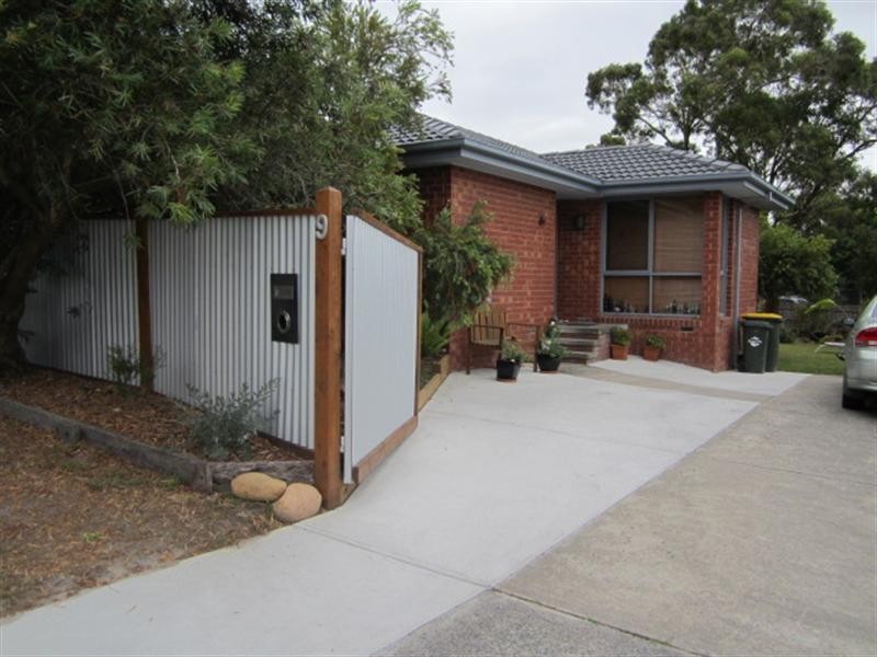 9 Lang Road, Langwarrin VIC 3910
