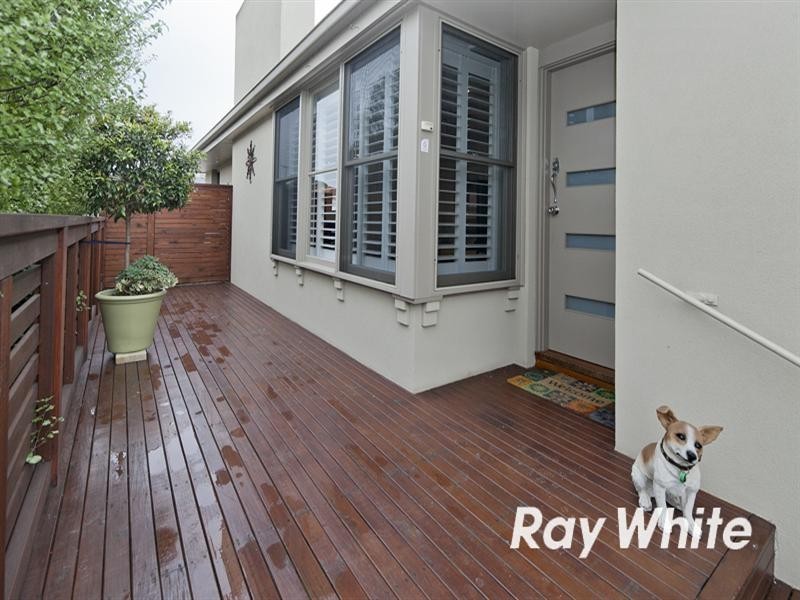 1/16 Station Street, Somerville VIC 3912