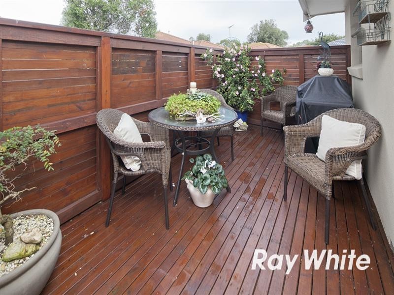 1/16 Station Street, Somerville VIC 3912