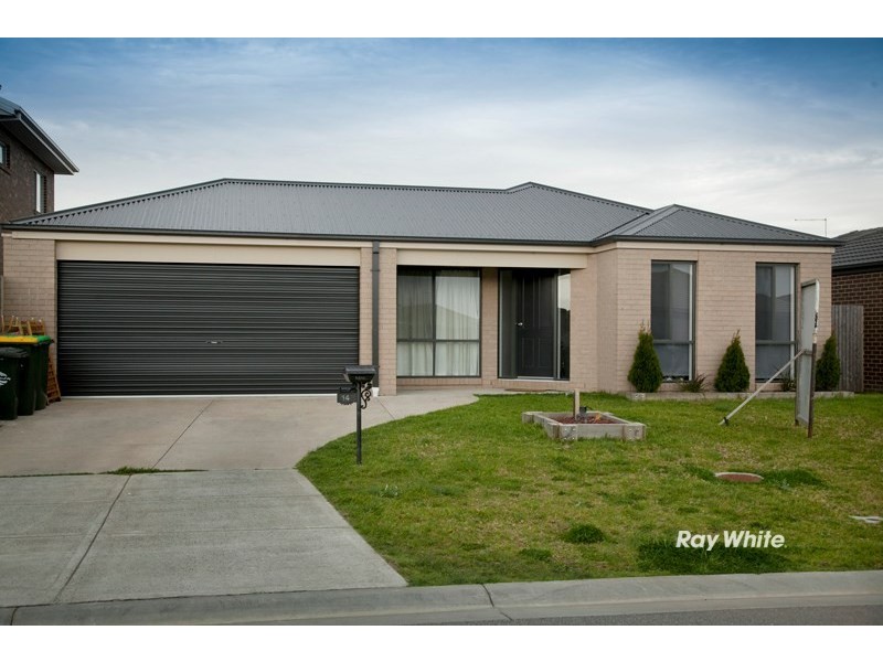 14 David Close, Skye VIC 3977