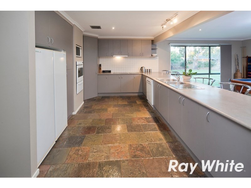 14 Grain Store Court, Langwarrin VIC 3910