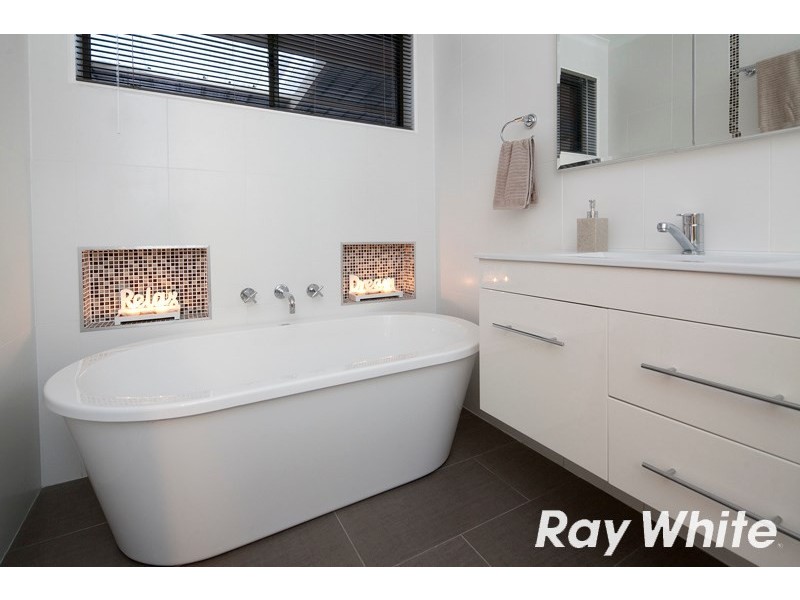 14 Grain Store Court, Langwarrin VIC 3910