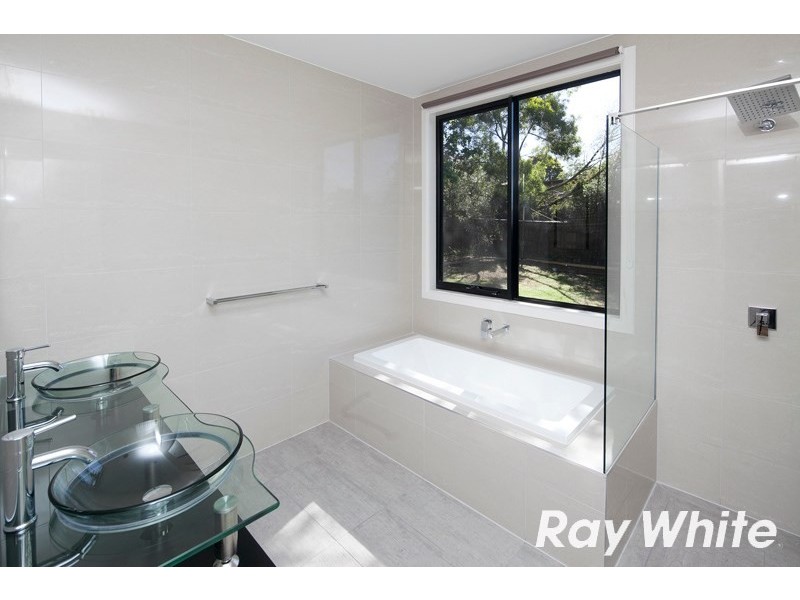 8 Idon Avenue, Frankston South VIC 3199