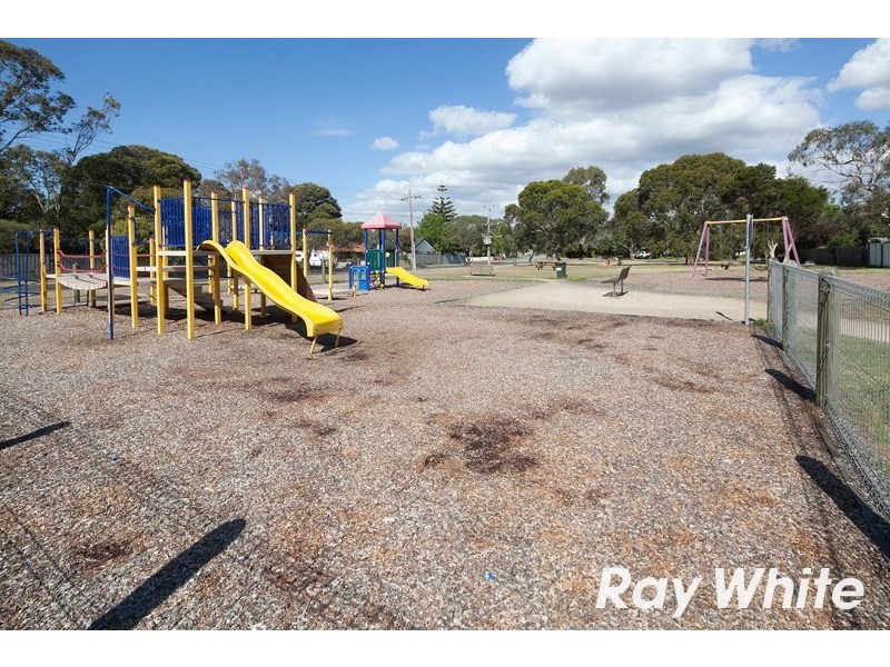 8 Idon Avenue, Frankston South VIC 3199