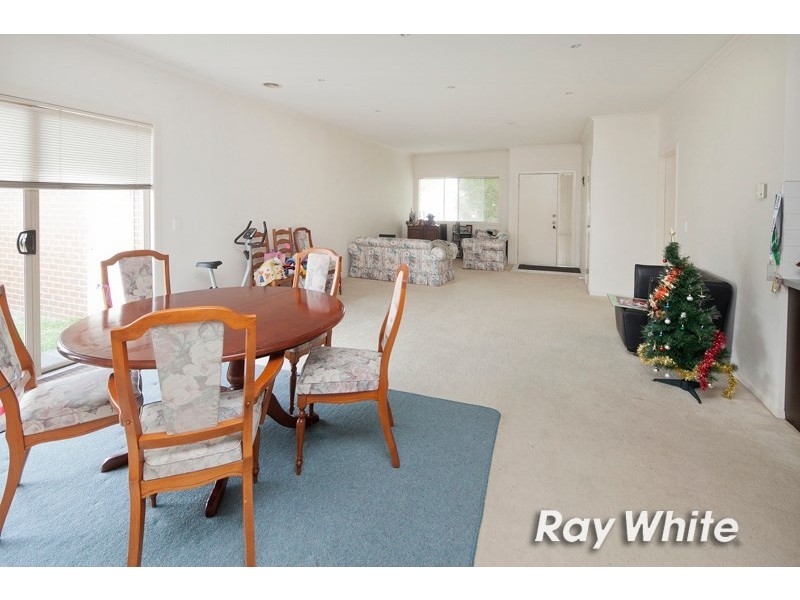 1/82 East Road, Seaford VIC 3198