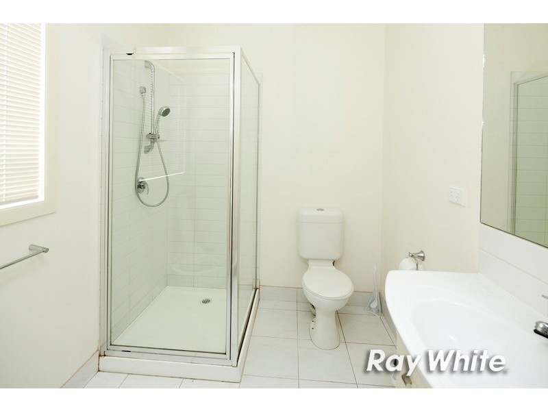 1/82 East Road, Seaford VIC 3198