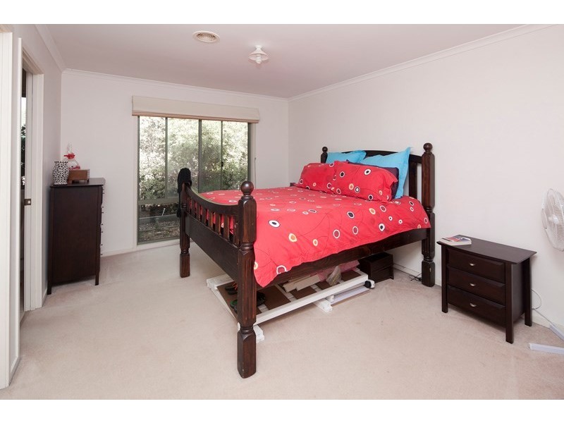 35 Kinlora Drive, Somerville VIC 3912