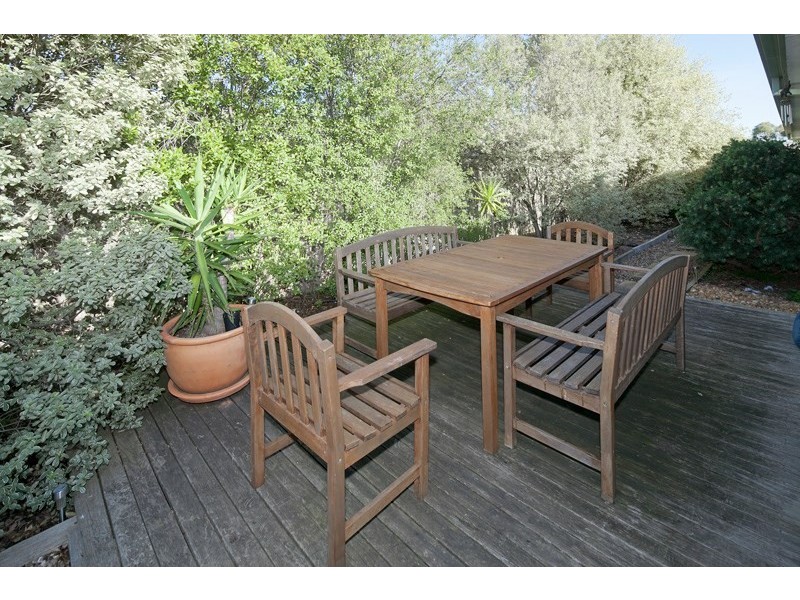 35 Kinlora Drive, Somerville VIC 3912