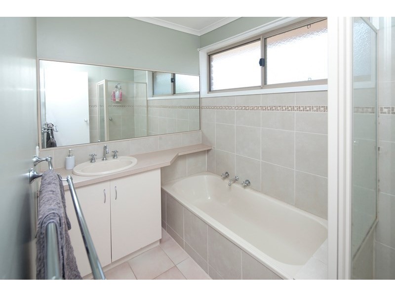 4/15-17 Micheala Court, Langwarrin VIC 3910