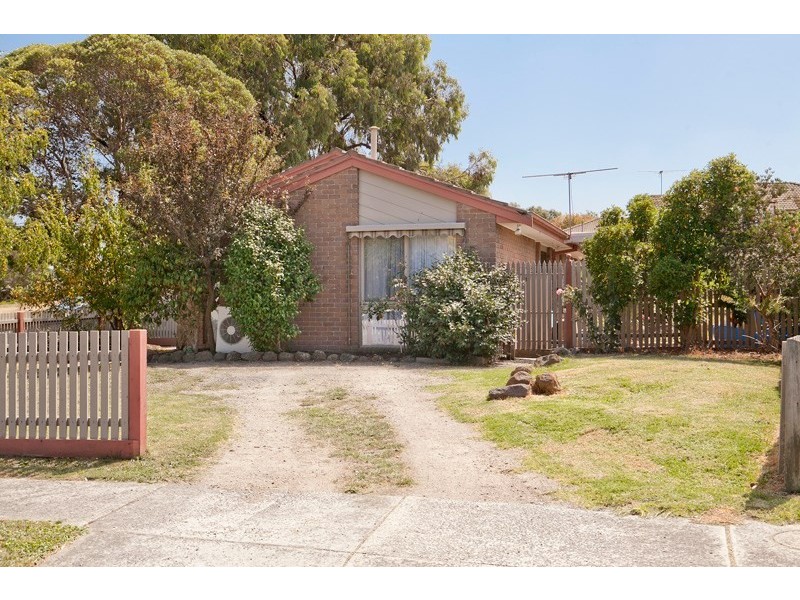 25 Melaleuca Crescent, Langwarrin VIC 3910