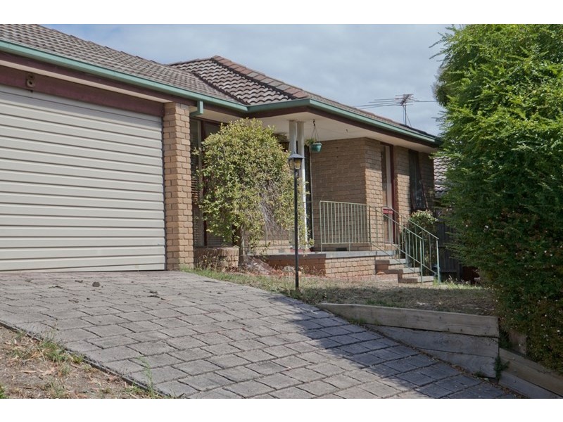 8 Lytham Court, Langwarrin VIC 3910