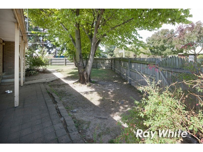 2 Almond Bush Street, Somerville VIC 3912