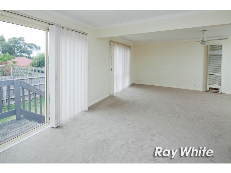 2/5 Avon Court, Langwarrin VIC 3910