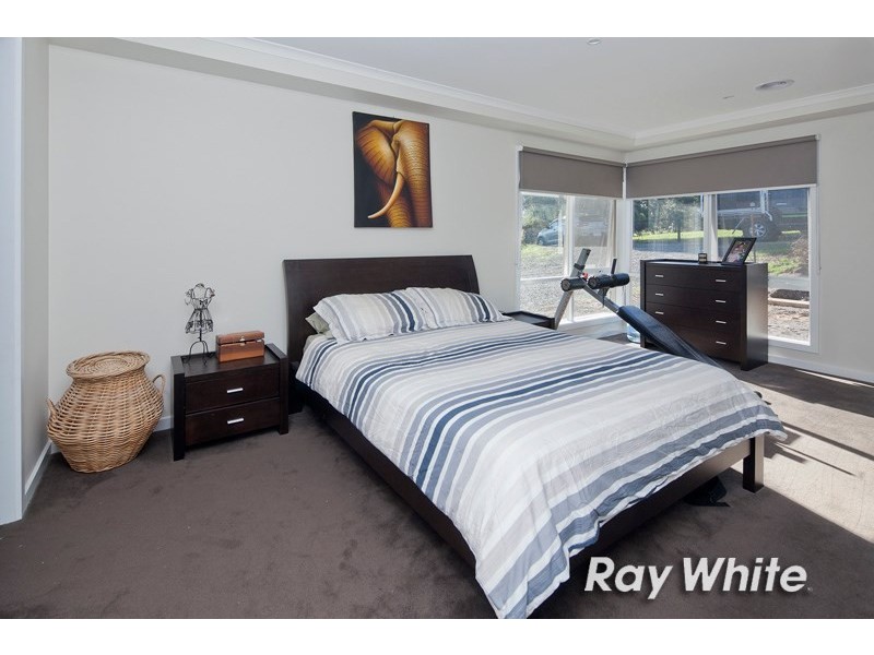 6 Bridgewater Court, Langwarrin VIC 3910