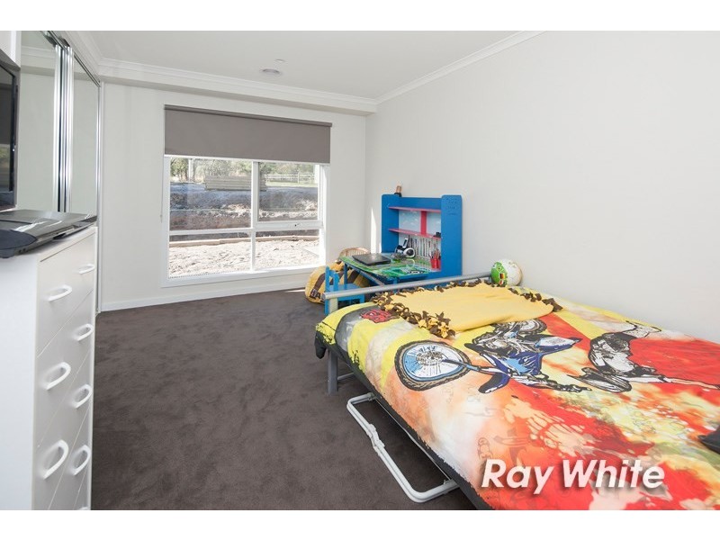 6 Bridgewater Court, Langwarrin VIC 3910
